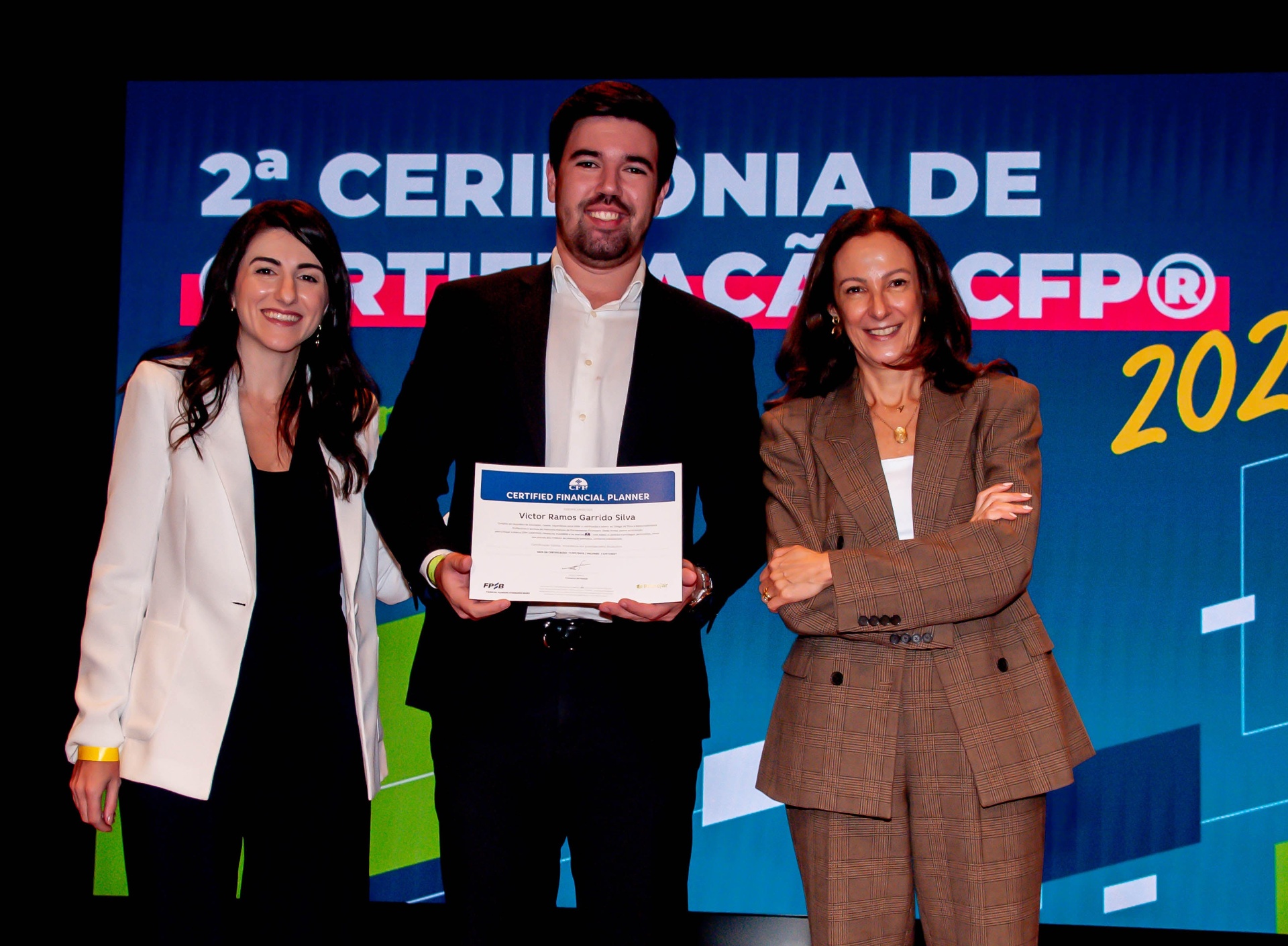 Victor Garrido na cerimônia de certificação CFP®